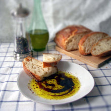 Load image into Gallery viewer, Tre Moschiettieri Combo - EVOO 2020/21 Harvest & EVOO Lemon Blend & Moscato Wine Vinegar Gift Set